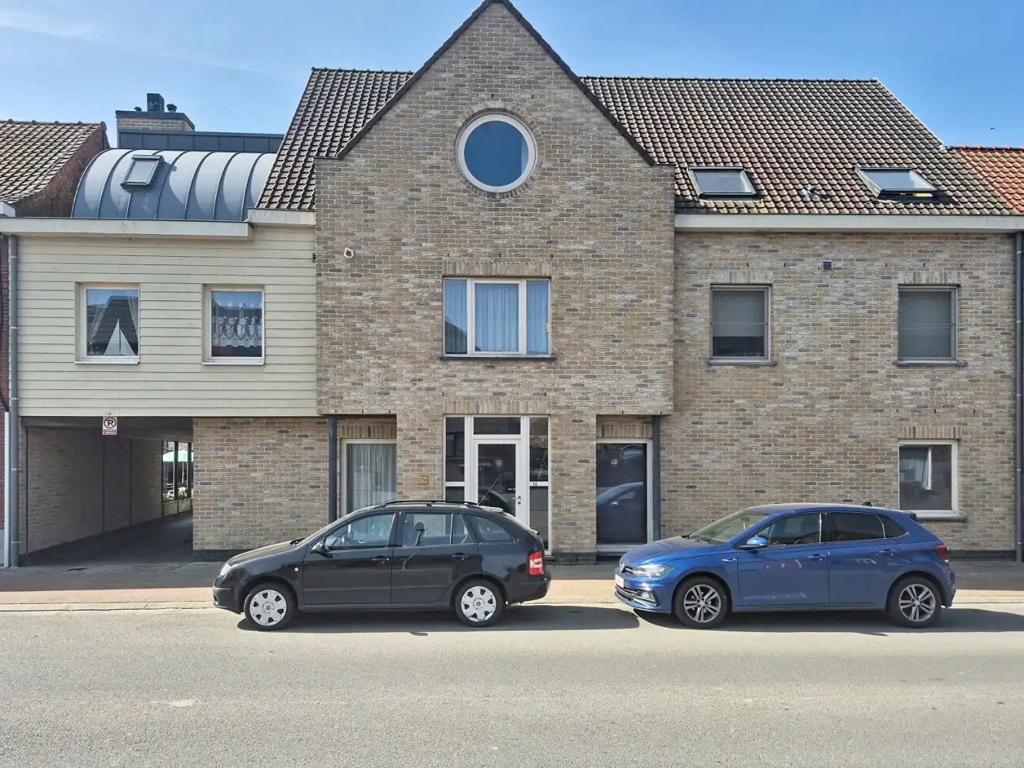 Gelijkvloers appartement met 1 slpk en garage foto {{pictureIndex}}