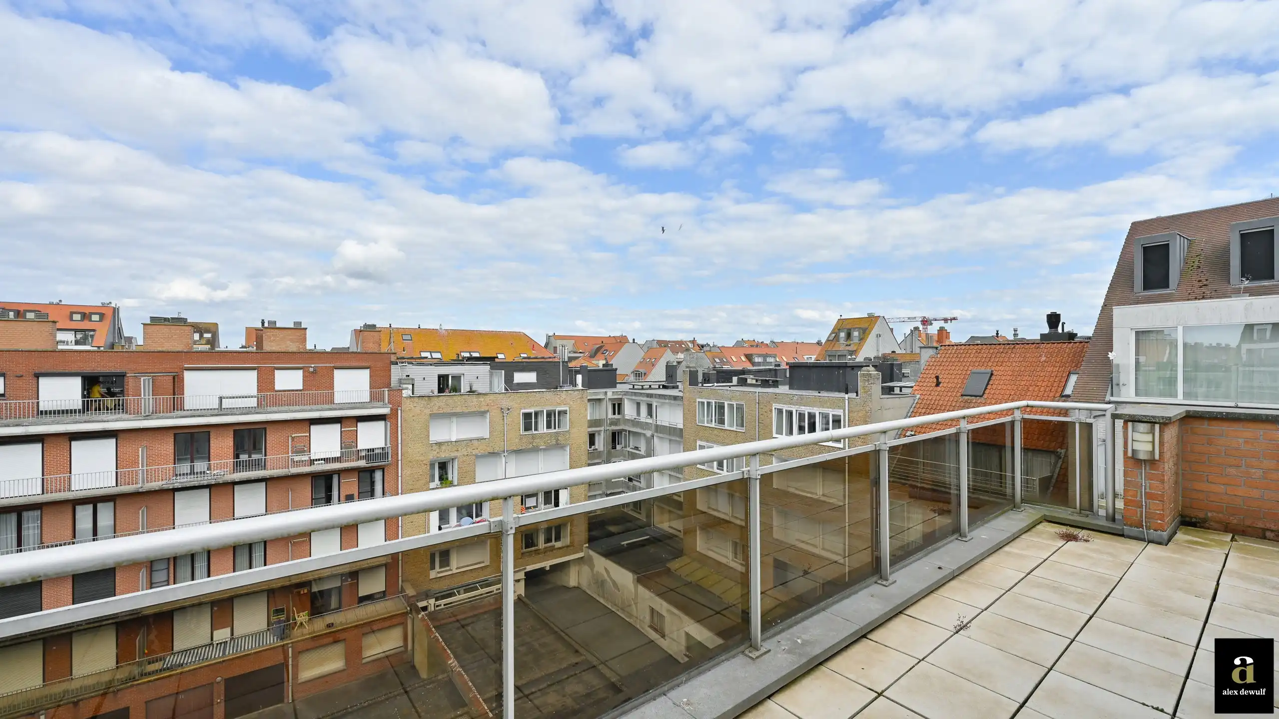 Uniek duplexappartement met zijdelings zeezicht en ruime terrassen. foto 14