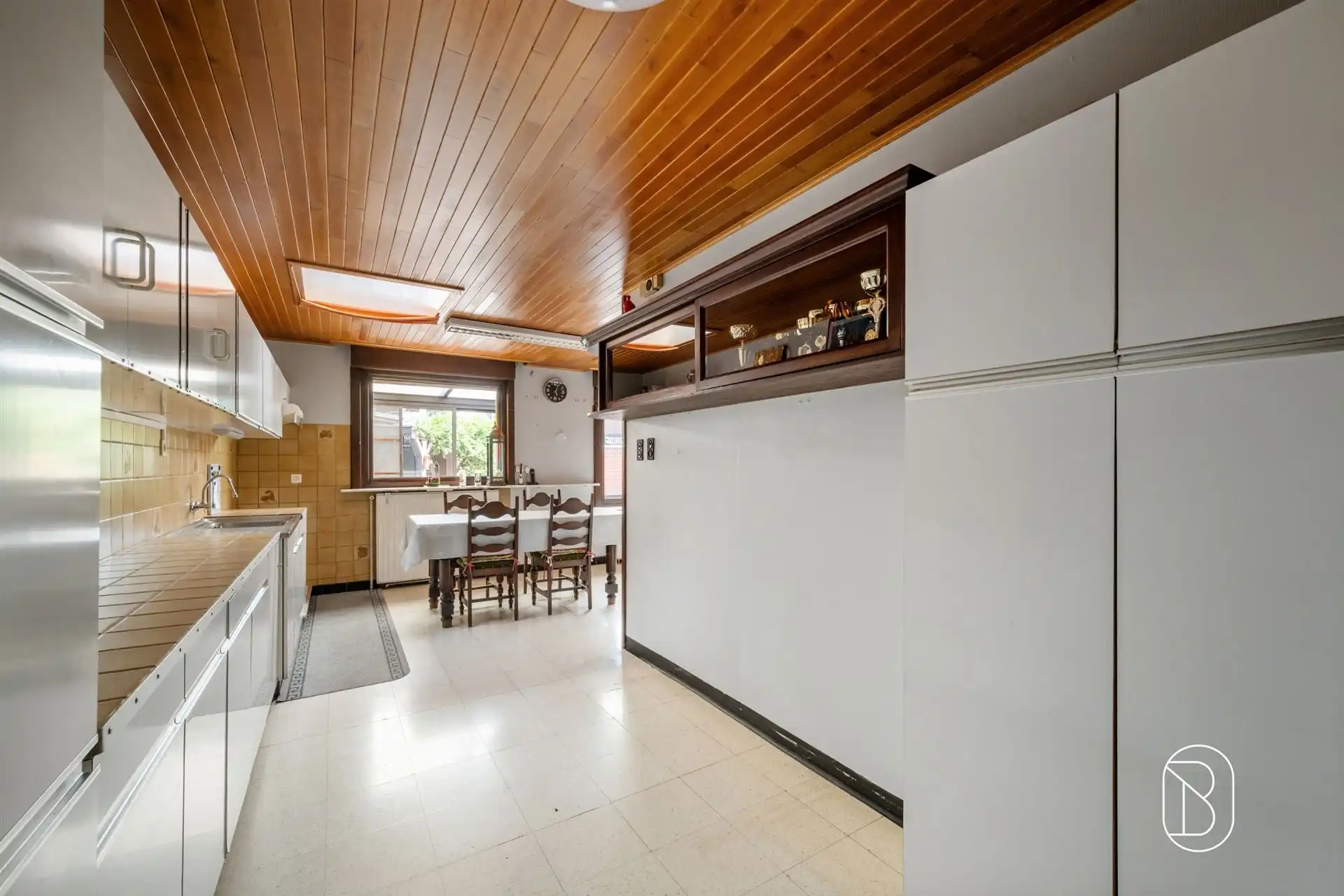 Zeer ruime woning met tal van mogelijkheden! foto 10