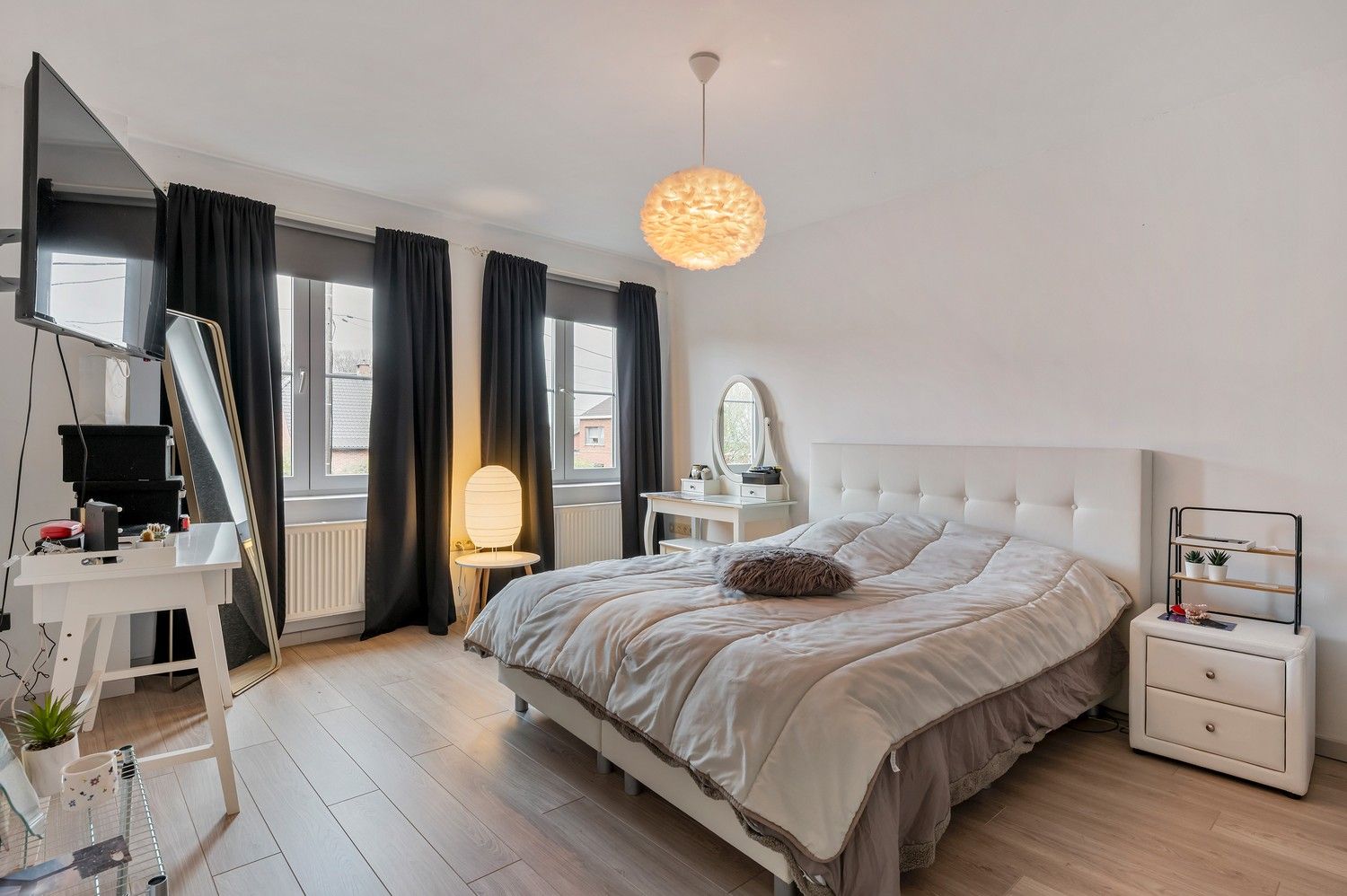 Ruime, instapklare pastorijwoning met bijgebouw op 1 180 m². foto 19