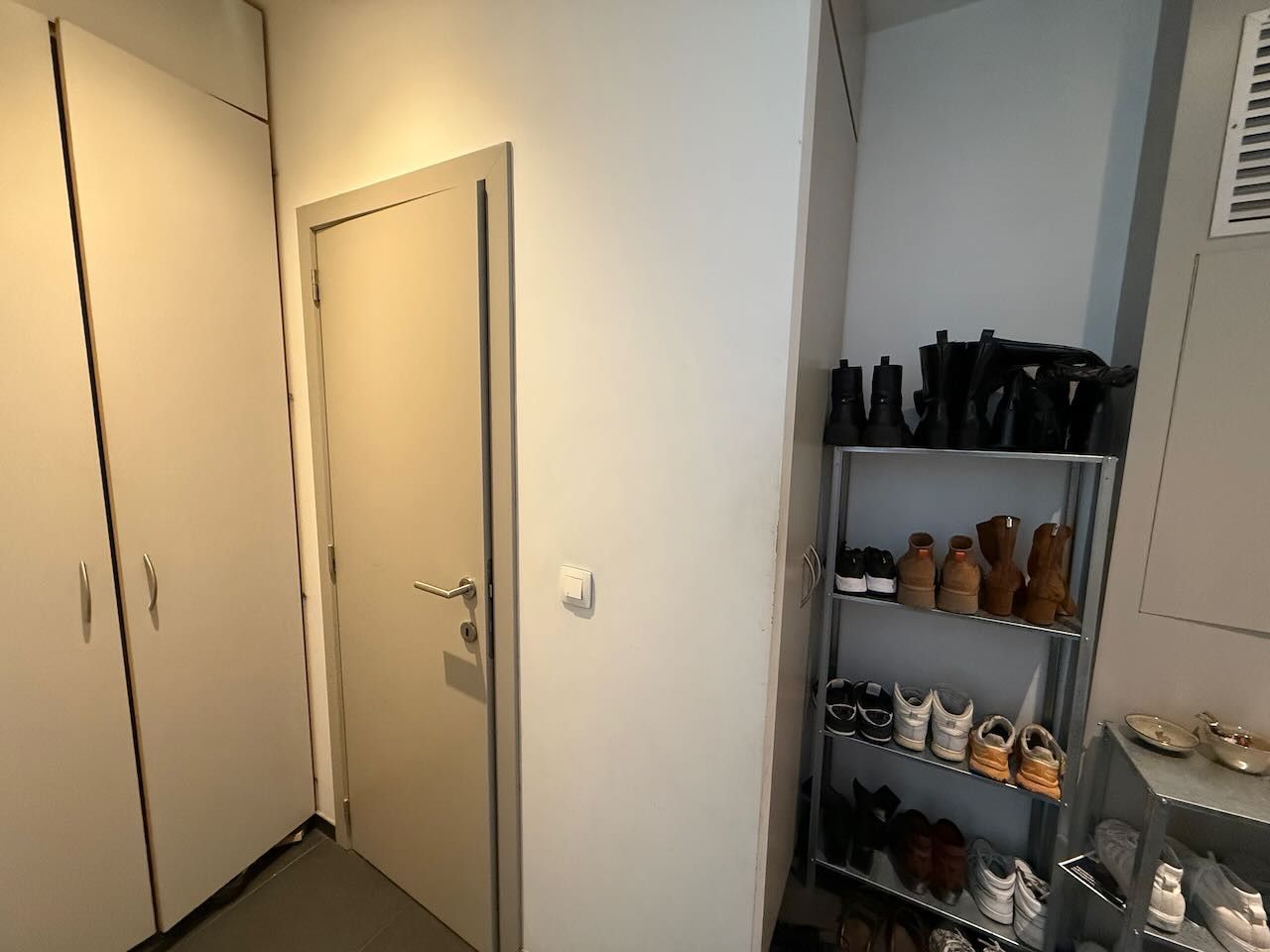 In het hart van Antwerpen, maar toch in een rustige straat, bevindt zich dit appartement foto 14