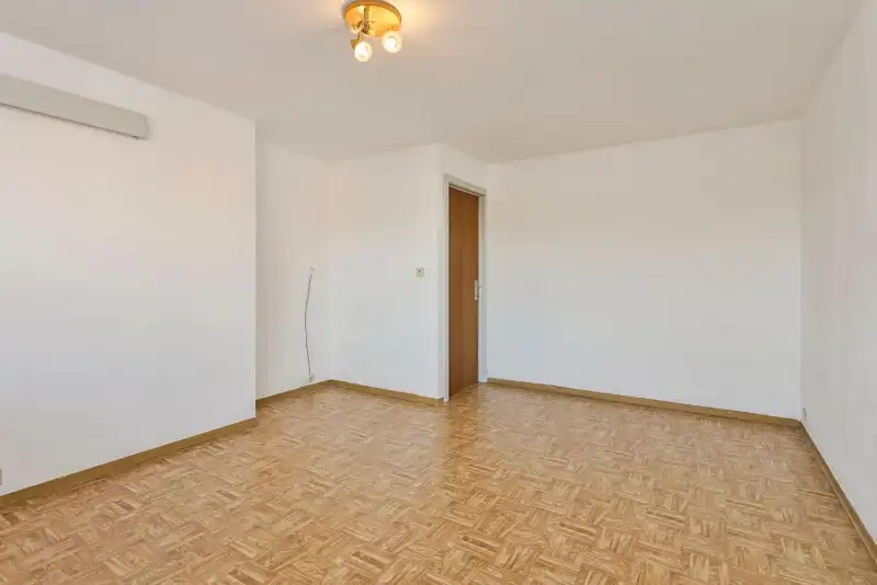 Rumbeke- Instapklaar appartement met garage foto 13