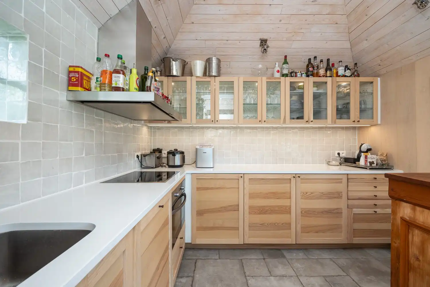 Karaktervolle woning met verwarmd zwembad en poolhouse — Verrebroek foto 23