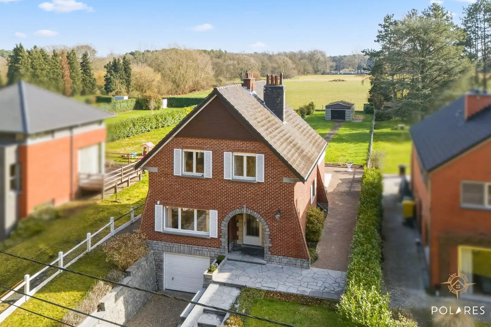 Hoofdfoto van de publicatie: Karaktervolle vrijstaande woning tegenover het bos! 