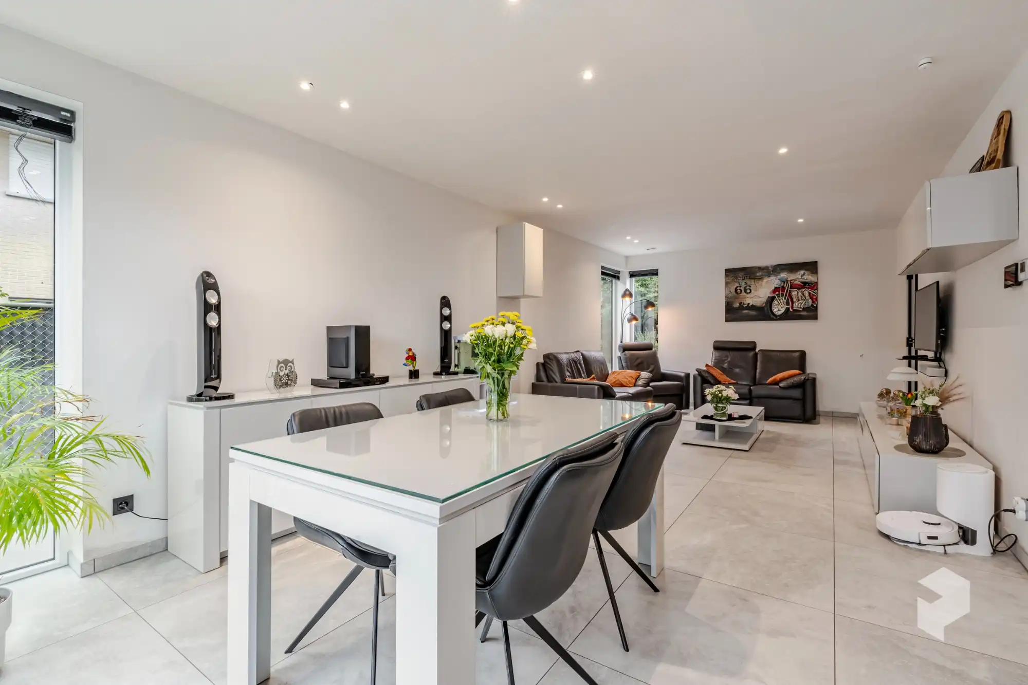 Recente (bj. 2023) royale woning met 4 SLPK (5 mogelijk) en grote tuin (EPC A) foto 6