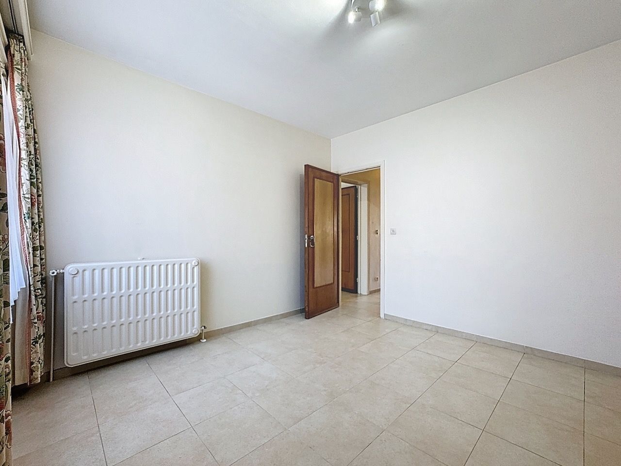 Ruim appartement, uitermate geschikt voor jaarverhuur of vaste bewoning foto 19
