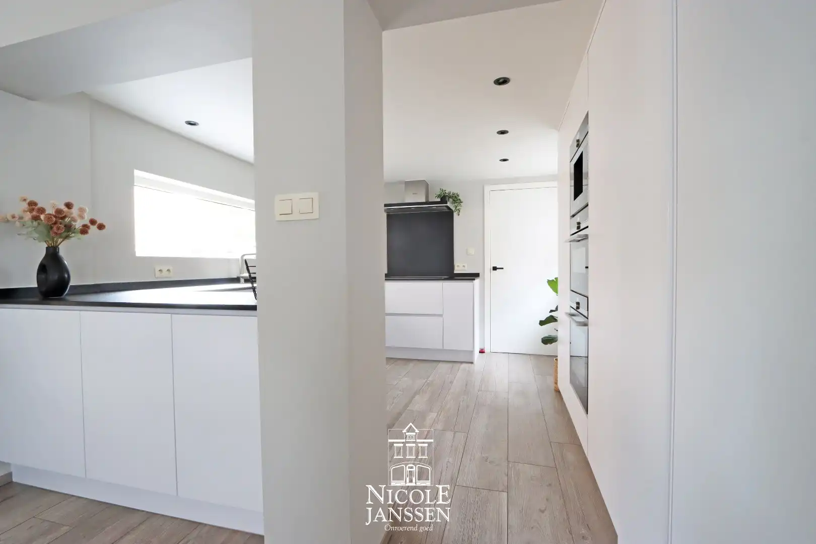 Charmante halfvrijstaande woning  foto 10