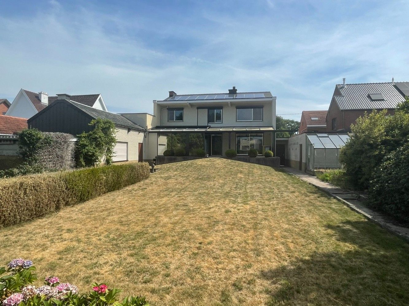 Ruime woning met 5 slaapkamers op perceel van 11a69ca! foto 5