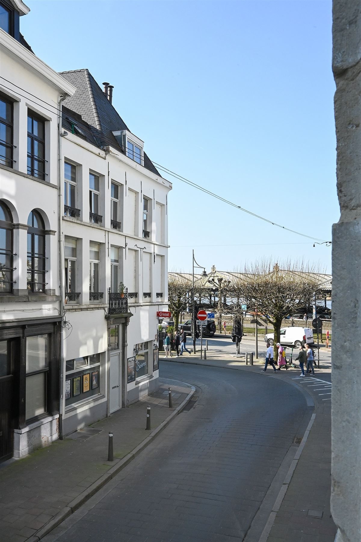 Gerenoveerd appartement met 1 slaapkamer foto 33