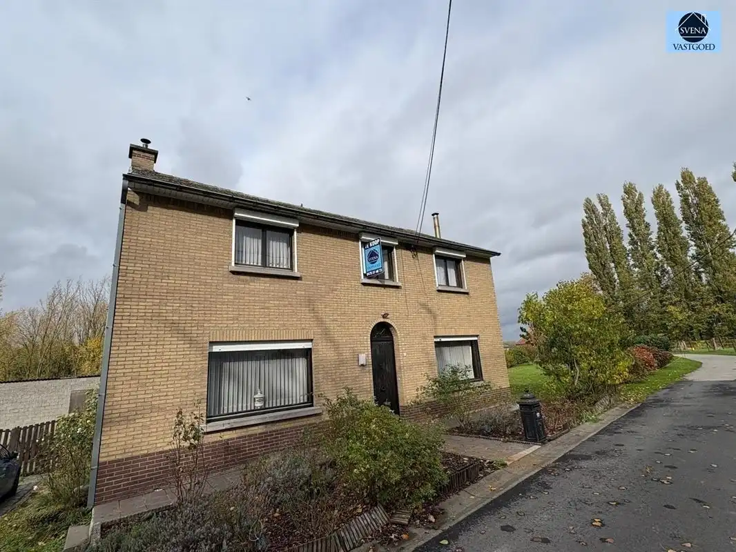 TE RENOVEREN WONING MET TUIN, WEILAND EN BINNENSTAL OP CA. 70 ARE foto 3