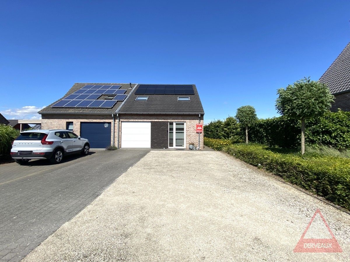 Moorslede – Instapklare gezinswoning met 5 slaapkamers, tuin en garage foto {{pictureIndex}}