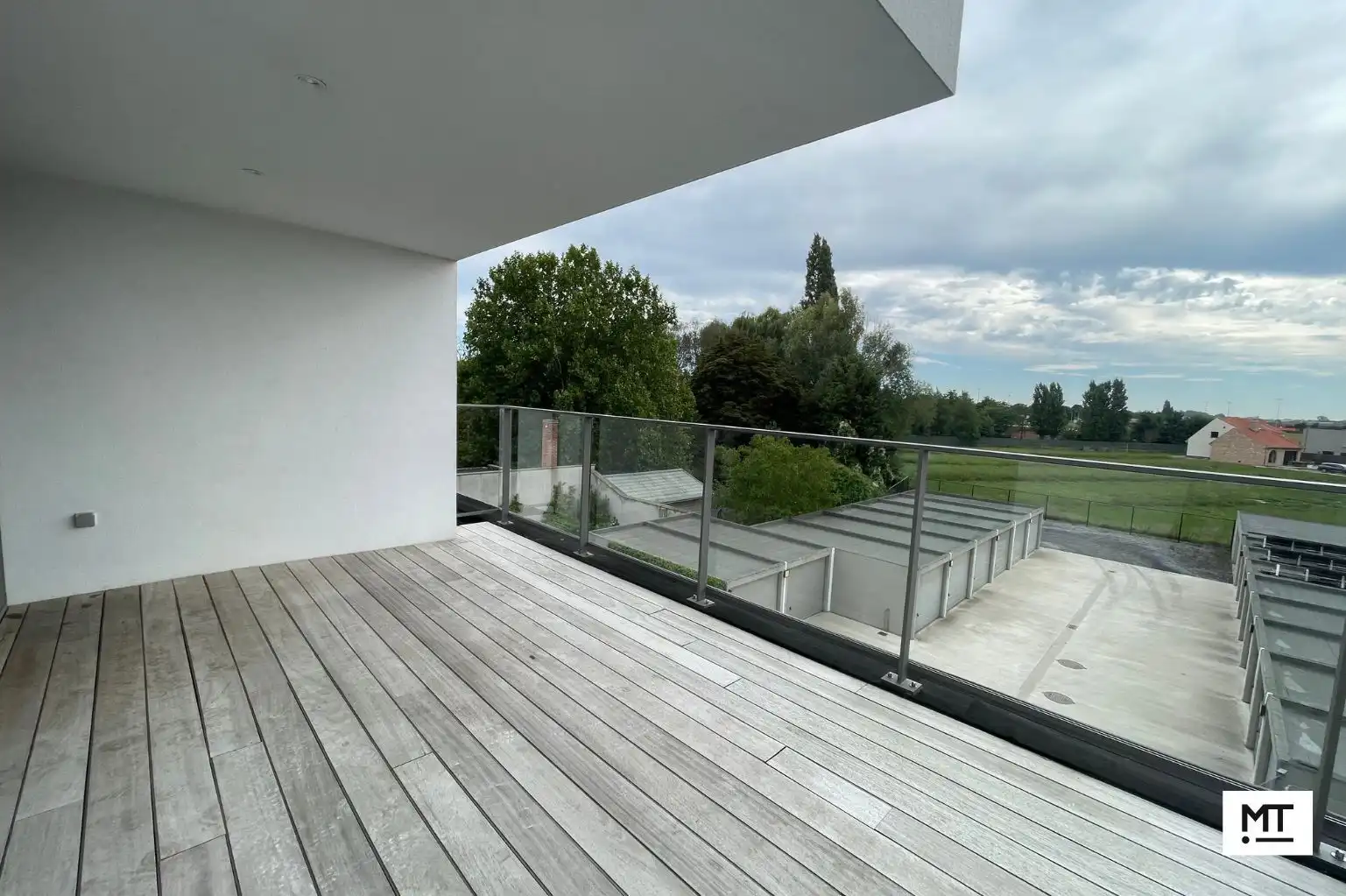 Ruim 2-slaapkamerappartement met dubbele terrassen en prachtig uitzicht foto 11