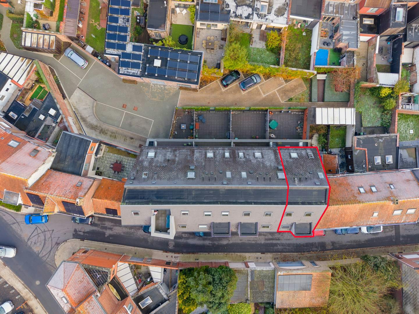 Instapklaar appartement met garage in centrum Ieper  foto 11