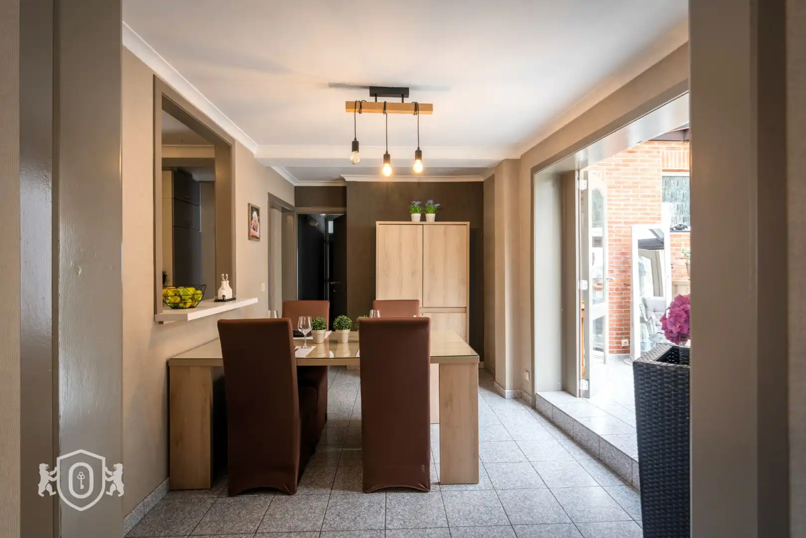 Woning met garage & handelsruimte foto 8