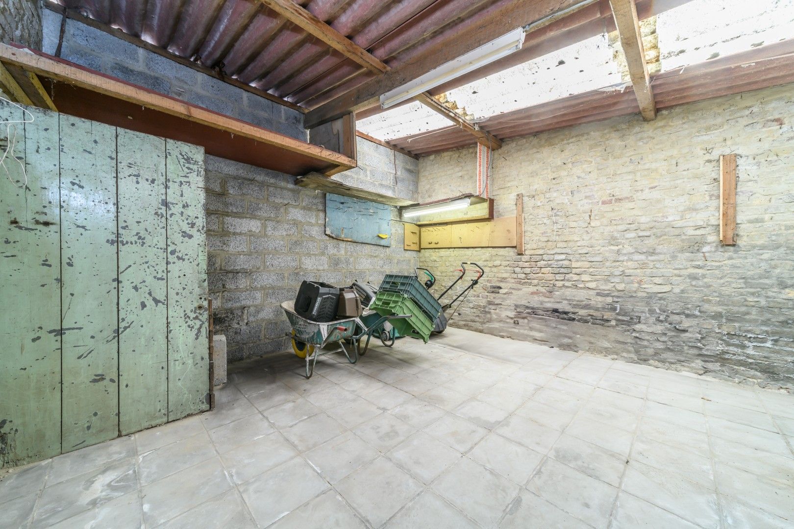 Te renoveren gezinswoning met tuin te Mere foto 10