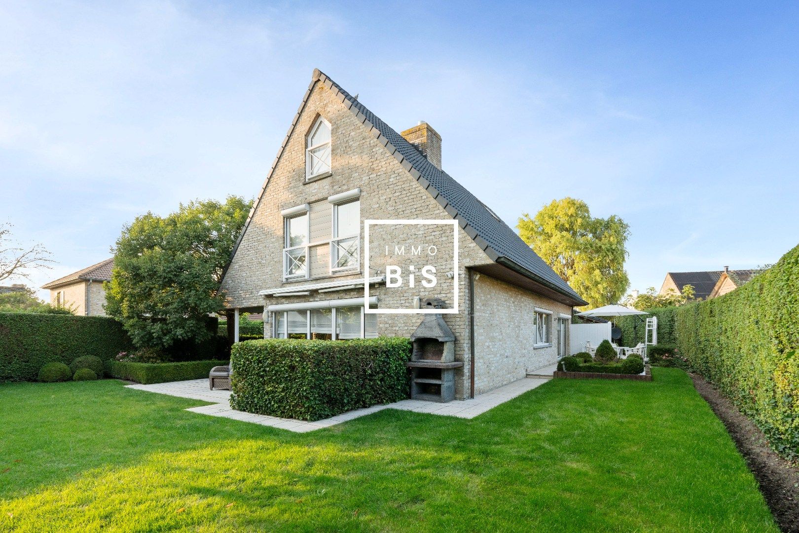 Alleenstaande villa met perfect georiënteerde tuin foto 5