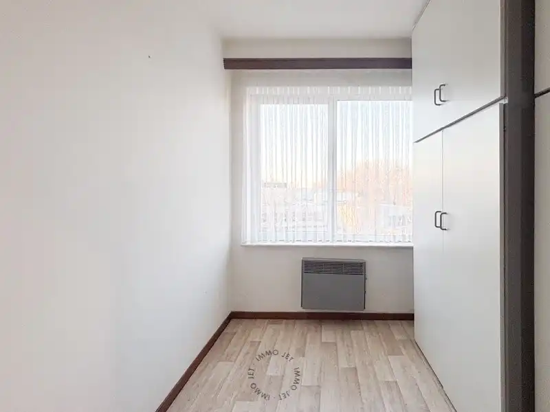 Ruim en lichtrijk appartement met 3 slaapkamers in hartje Beveren foto 8