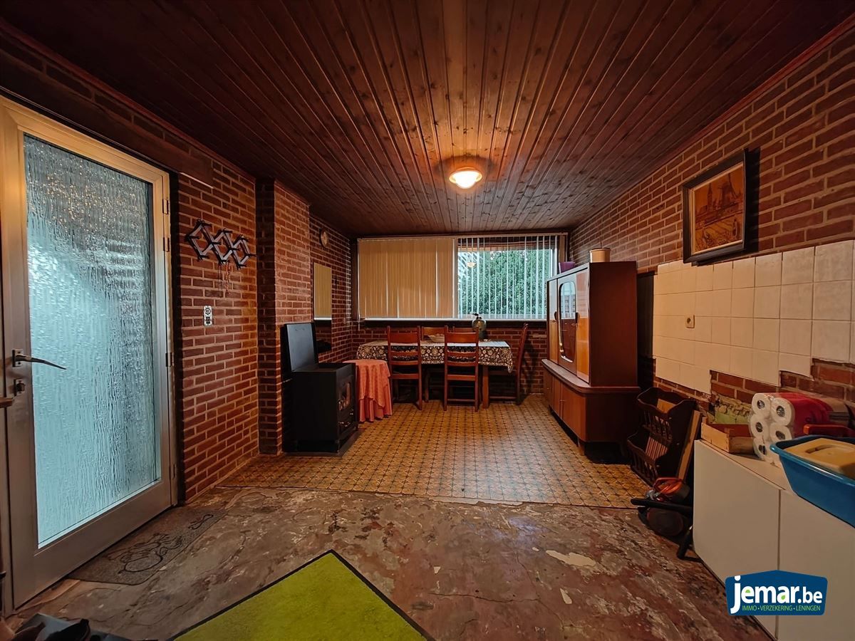 Vrijstaande woning met 3 slaapkamers en veel potentieel foto 7