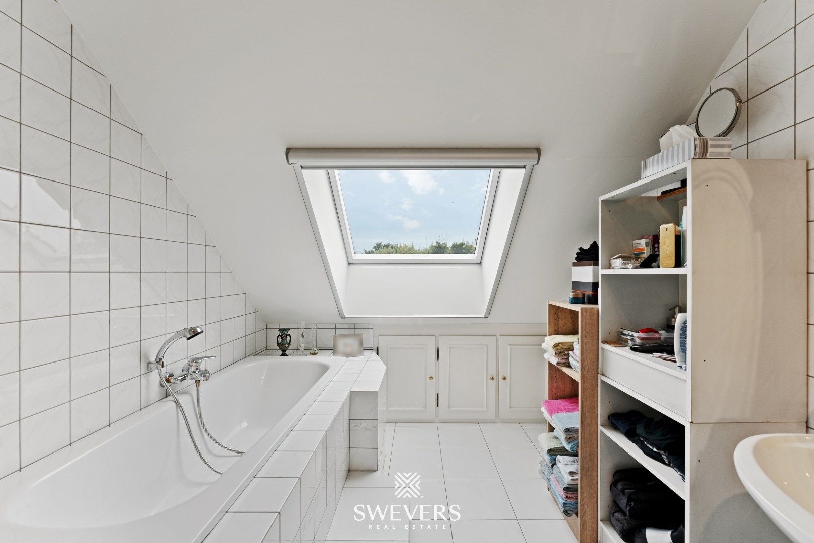 Ruime woning ( 345 m2 ) met 4 SLPK op prachtig perceel van 21a50ca foto 23