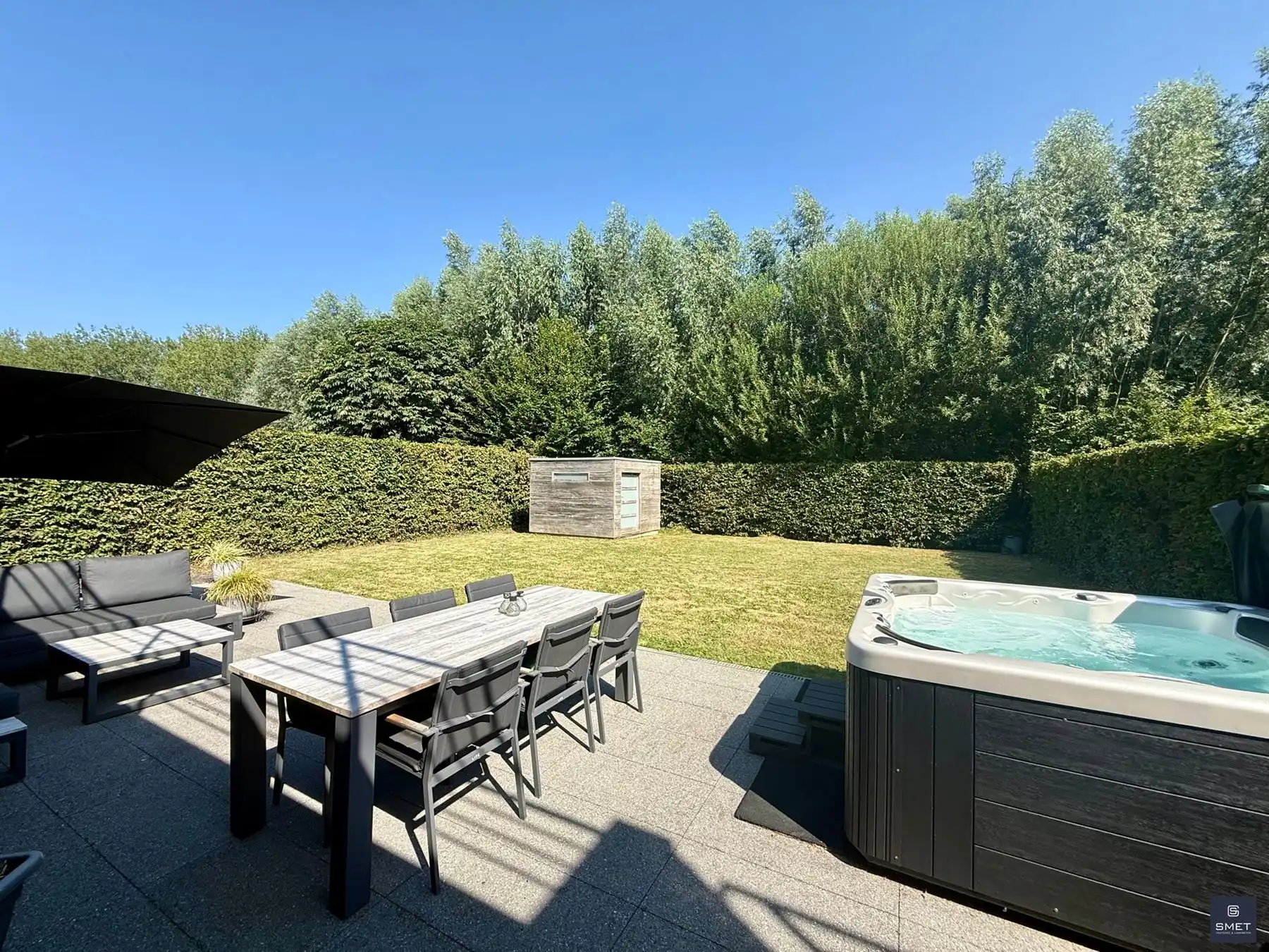 RUSTIG GELEGEN PRACHTIGE WONING  MET TOPAFWERKING  foto 3