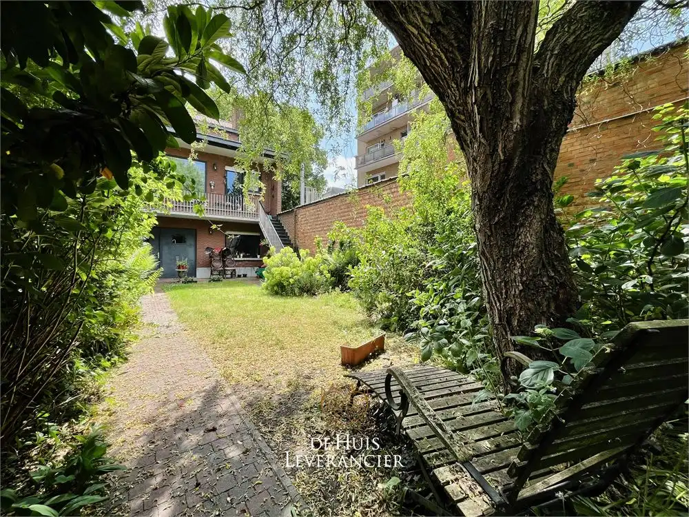 Wonen in het hart van Wilrijk met ruimte voor meer dan alleen een warme thuis foto 3