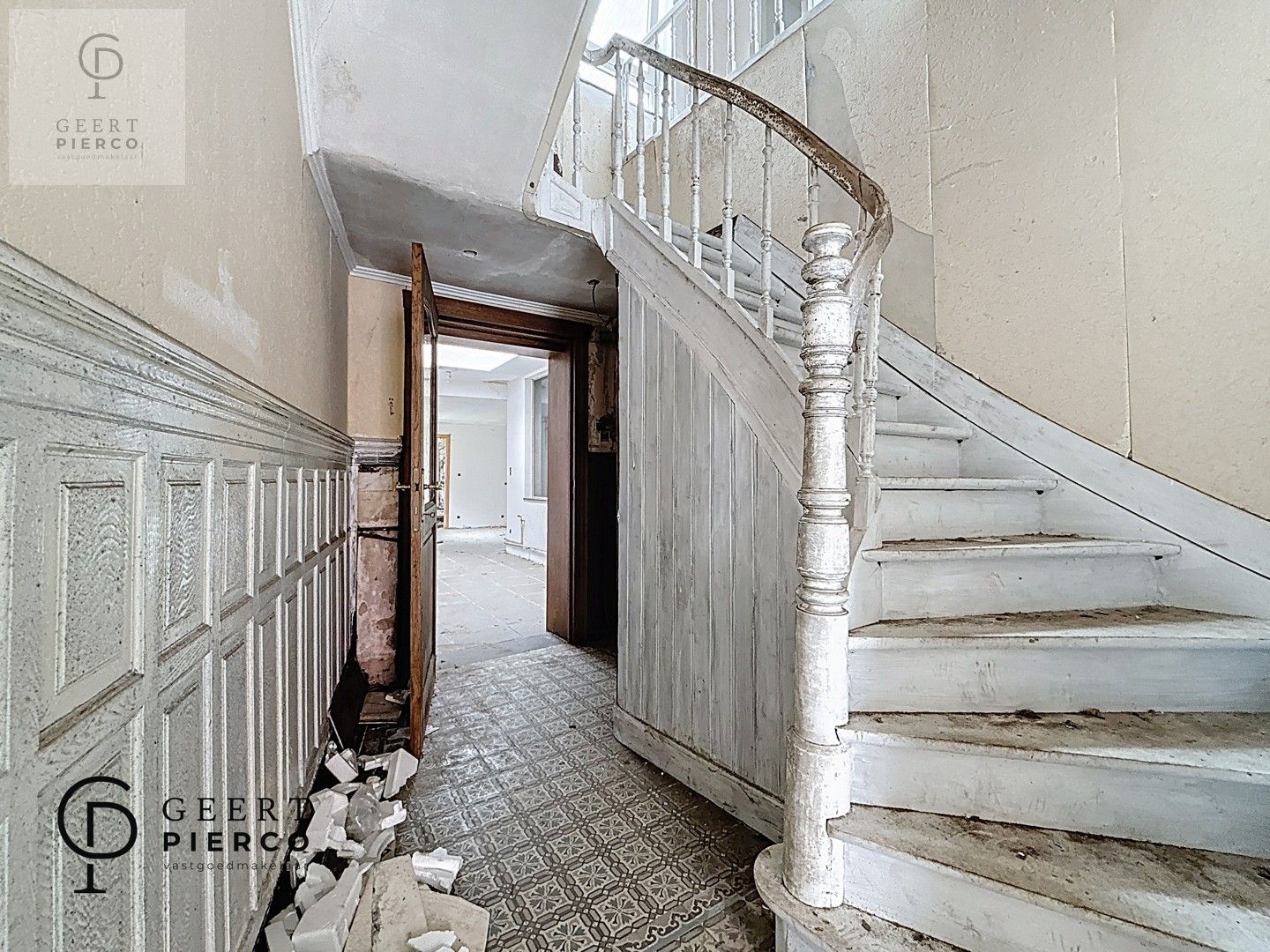 Uniek renovatie- of nieuwbouwproject in hartje Landen foto 7