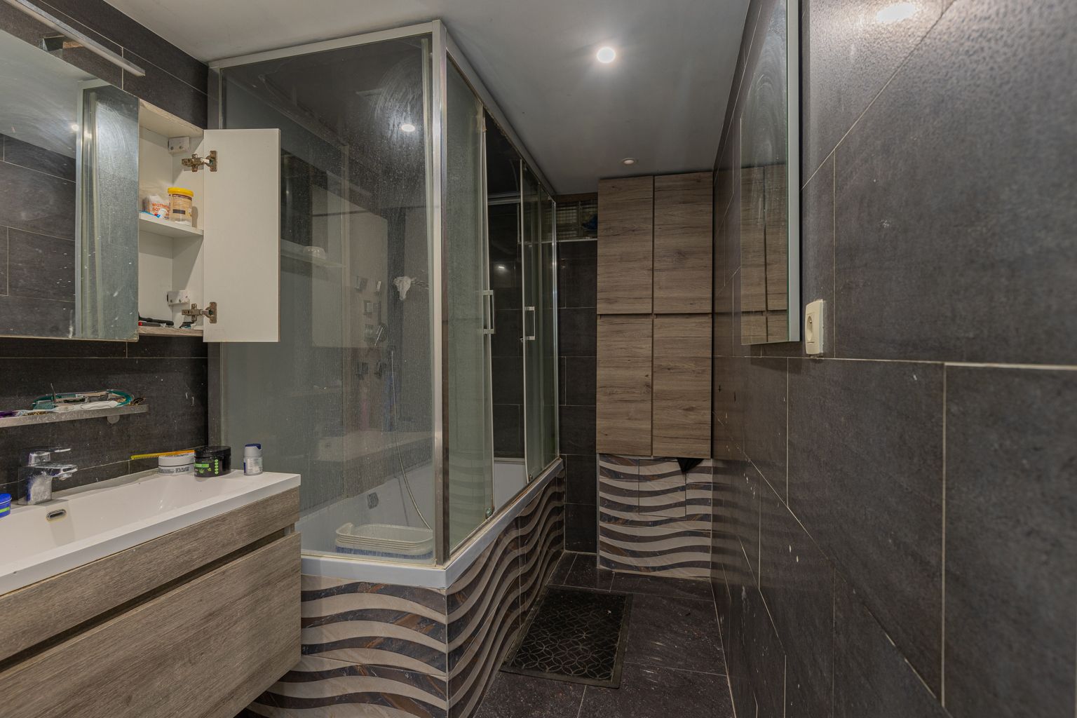 Goed gelegen gezinswoning met 5slpk in Opwijk centrum! foto 10