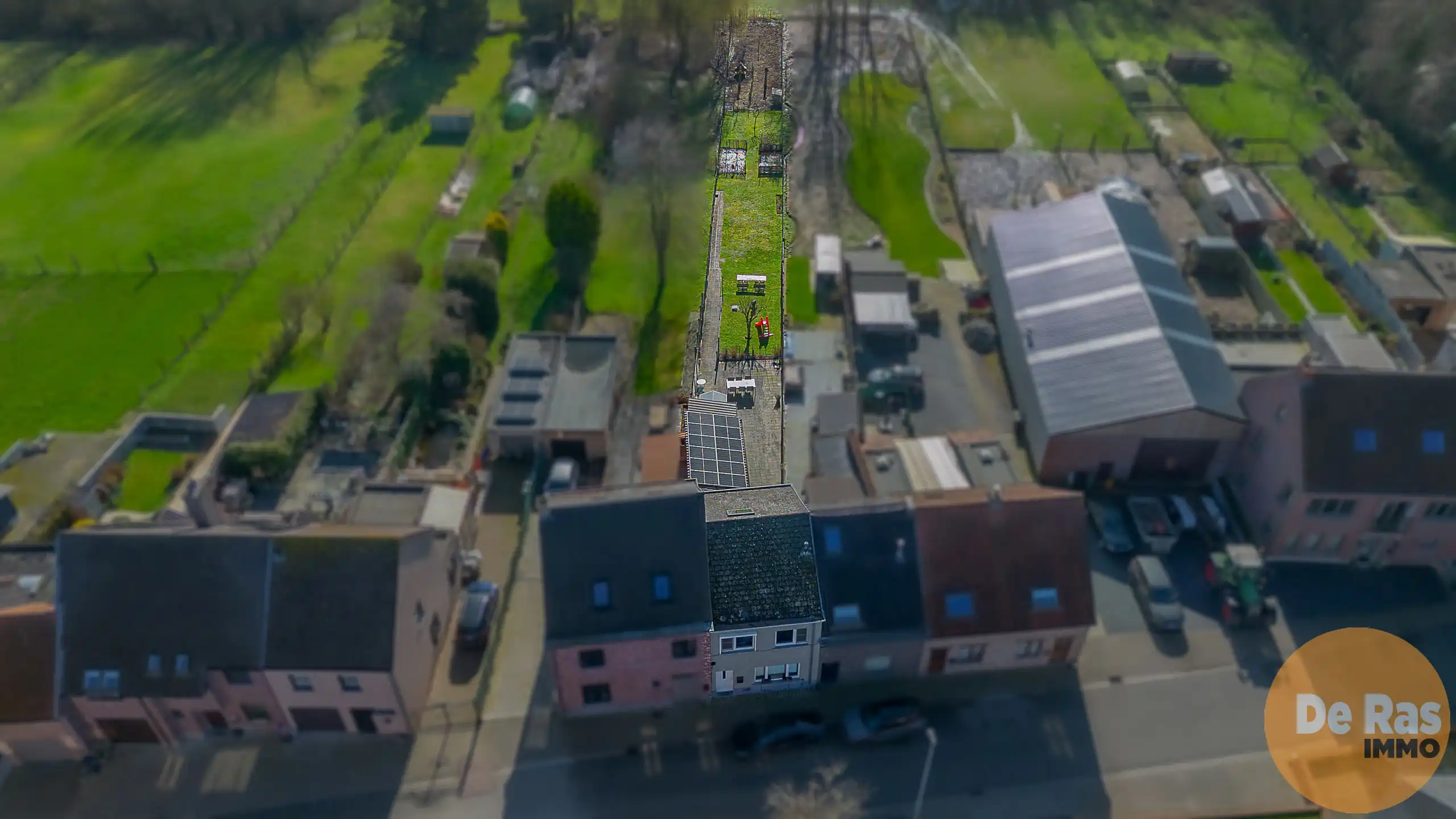 ZOTTEGEM - Gesloten bebouwing met tuin en energietechnieken foto 2