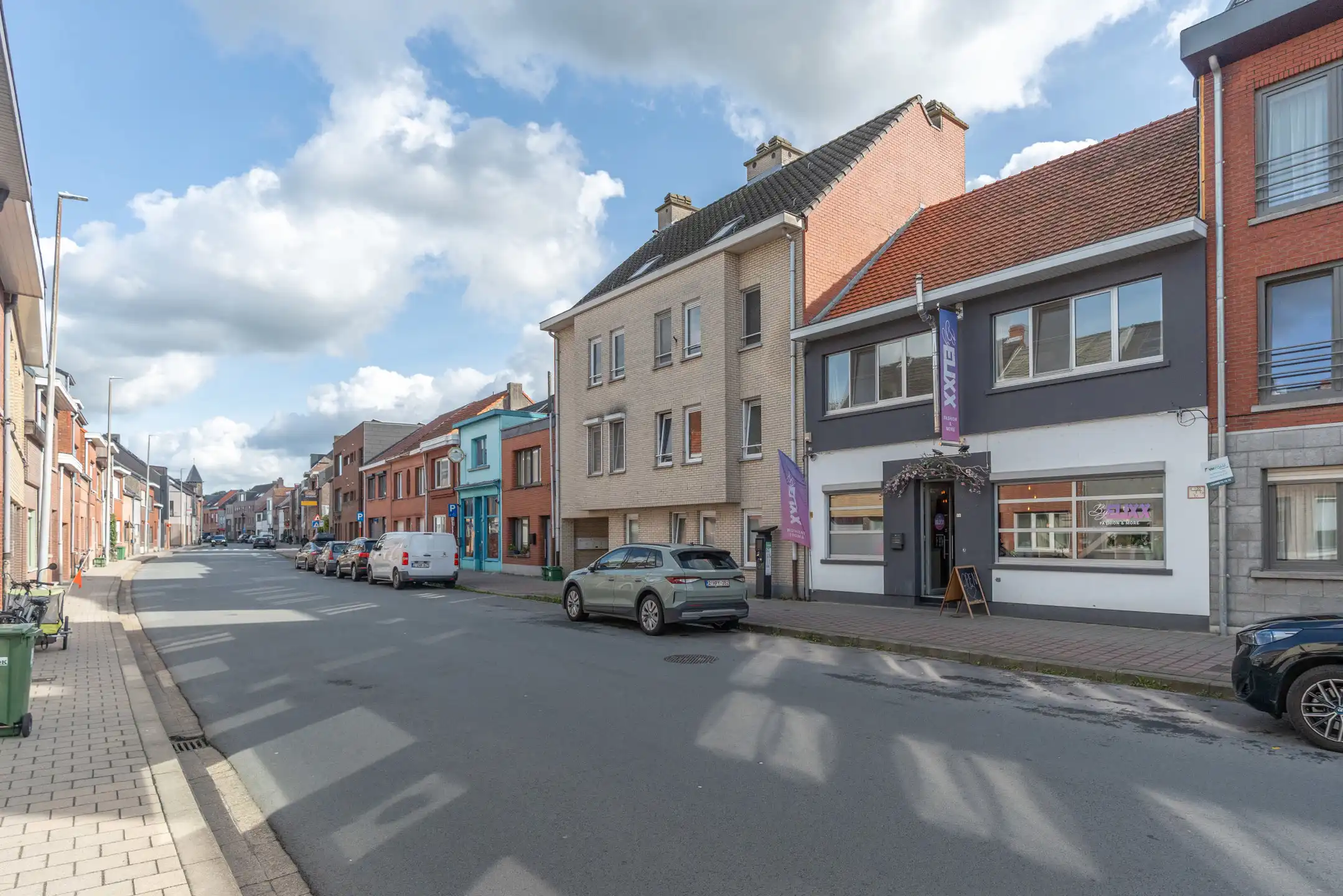 Voormalige winkel met garage, mogelijkheid tot 3 slpk woning foto 30