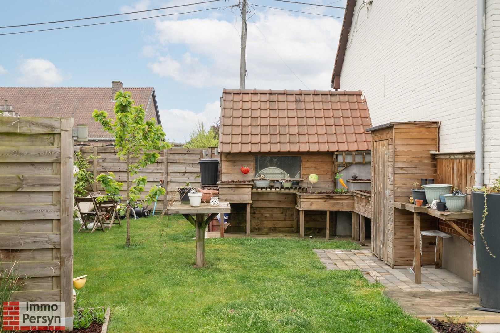 Luxueuze, ruime 4-slaapkamer woning. Twee badkamers. Gelijkvloers wonen. foto 32