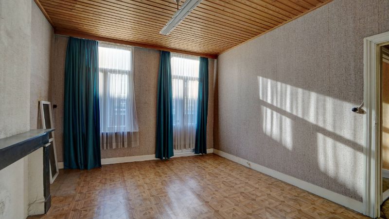 Ruime herenwoning met mogelijkheid handelsgelijkvloers/praktijkruimte/kantoren met woonst op 1 are 79 ca met stadstuintje foto 19