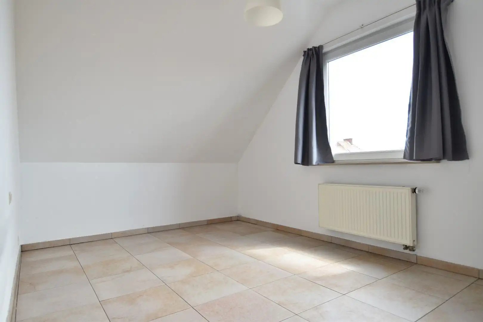 Interessante opbrengsteigendom (204m² kantoor + 3 appartementen + garages/parkings + 295m² loods) op toplocatie in Bissegem foto 20