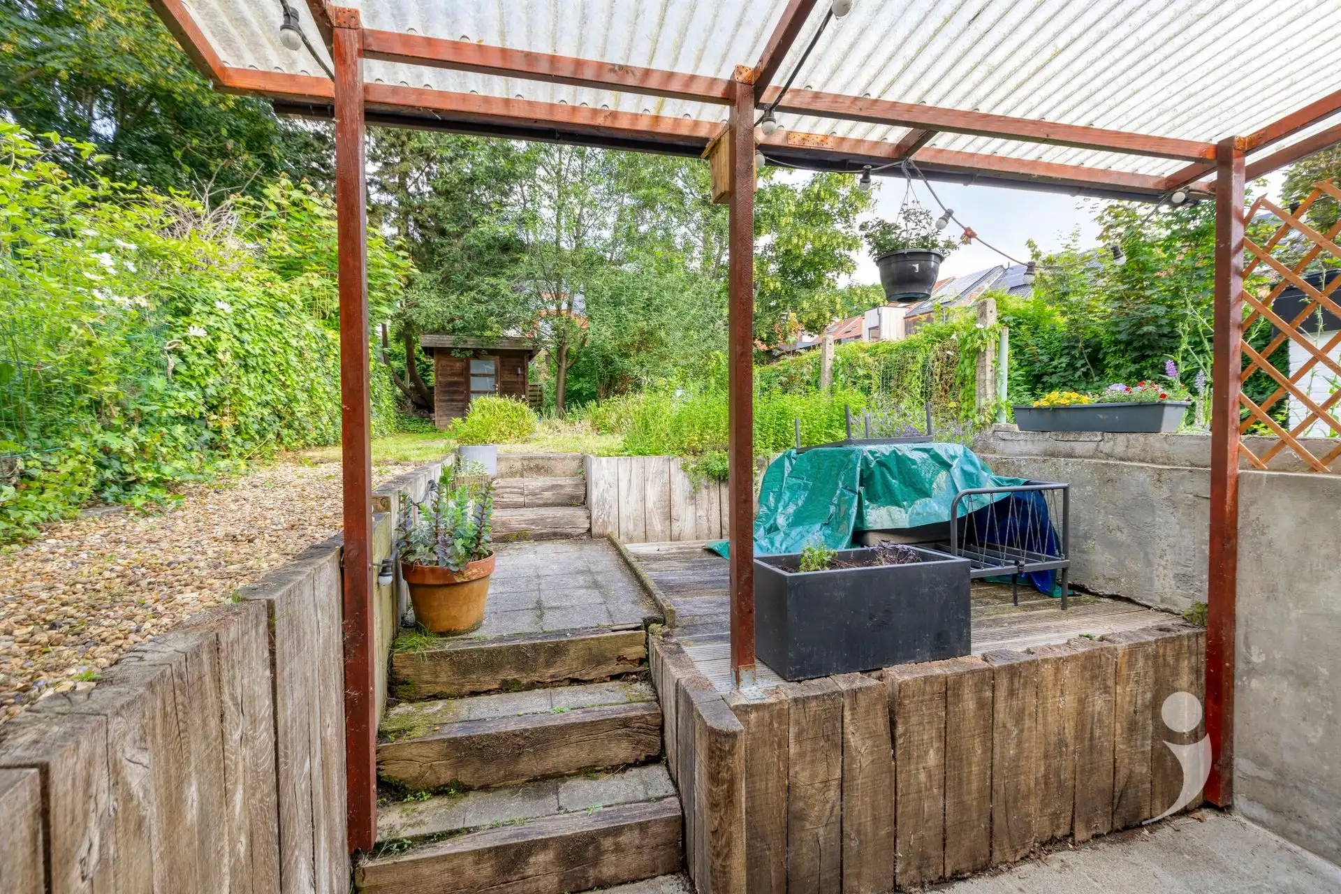 Fijne stadswoning met tuin foto 23