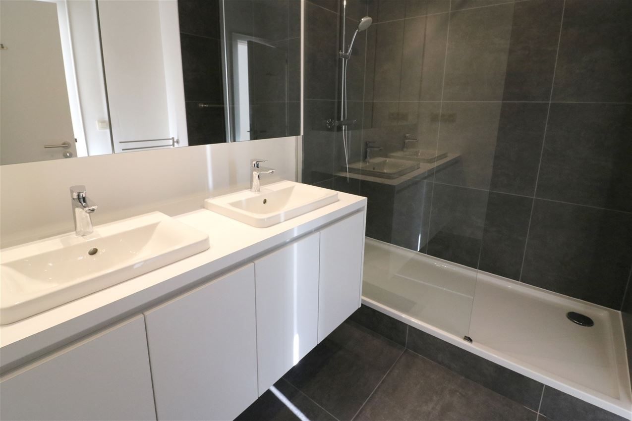 nabij warandepark, tip top, authentiek gebouw foto 21
