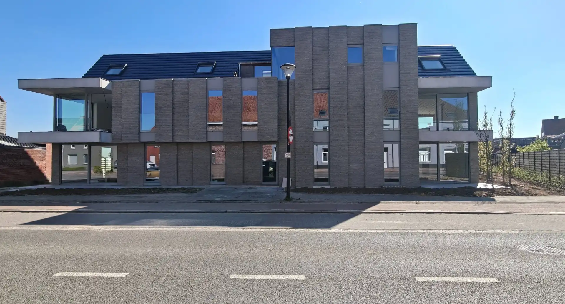 Geluveld  - Modern gelijkvloers nieuwbouwappartement met 2 slaapkamers en garage foto {{pictureIndex}}