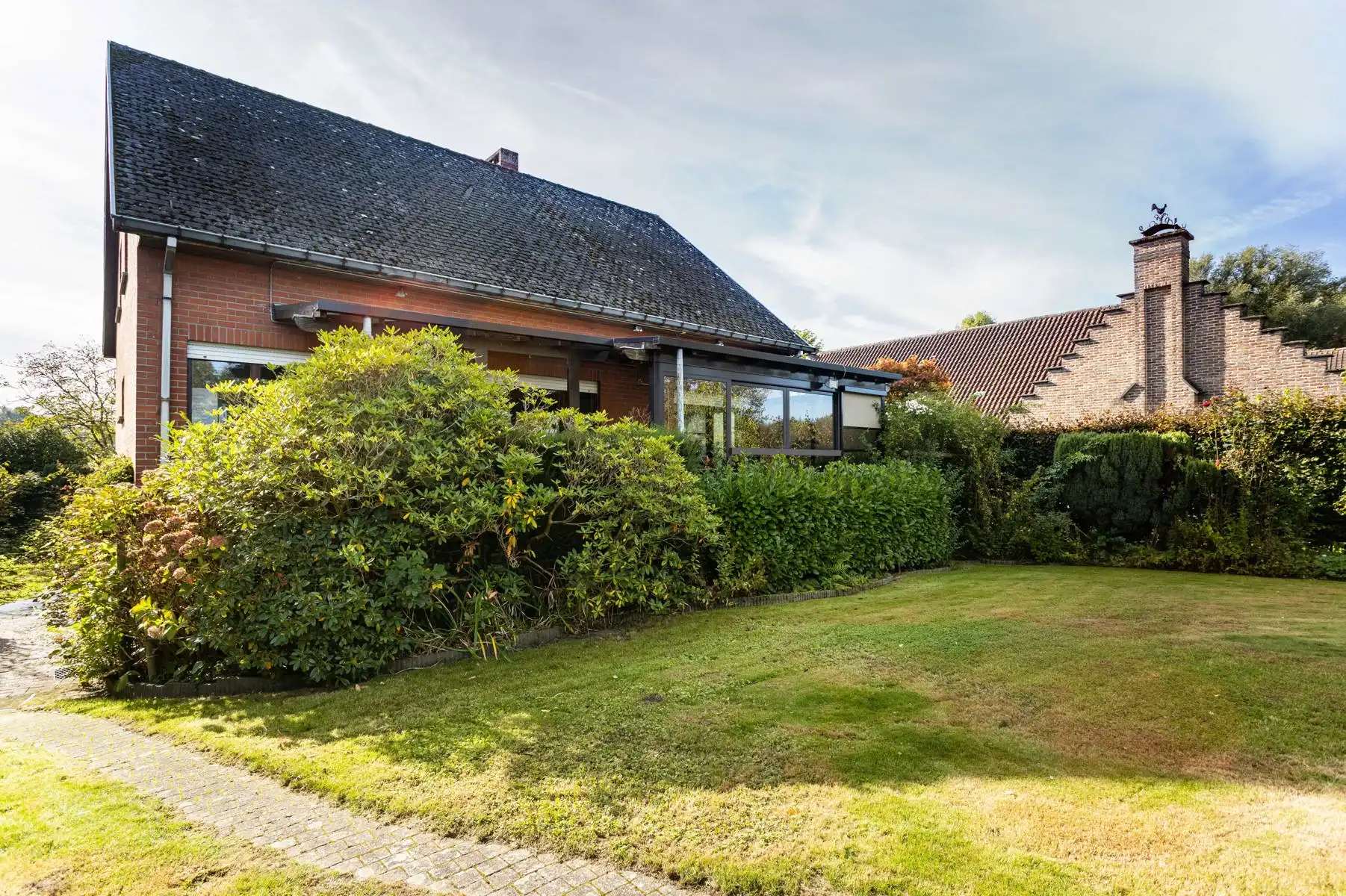 Ruime open bebouwing met 5 slaapkamers op toplocatie! foto 23