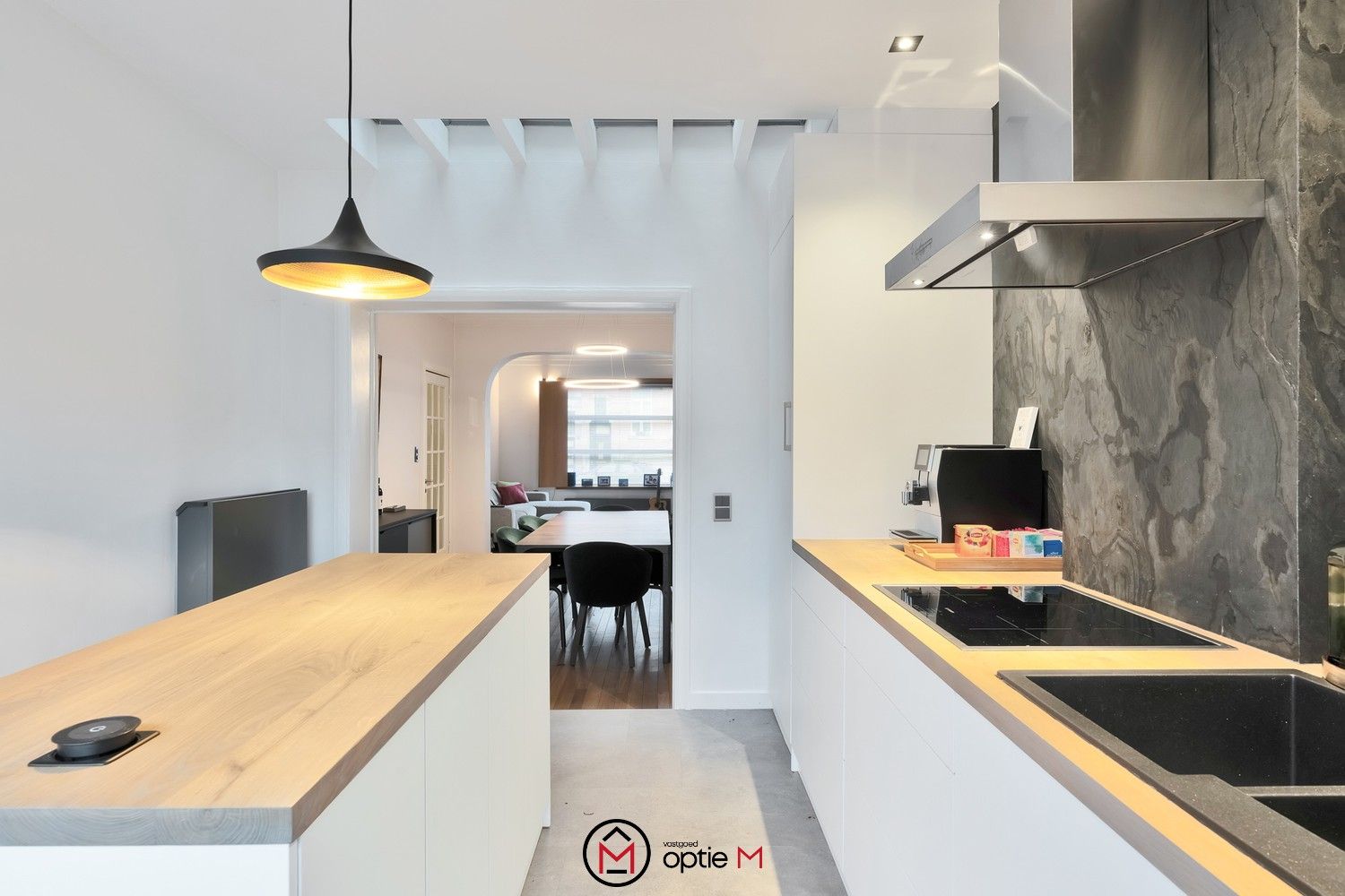 Karaktervolle woning met 3 slaapkamers en tuin foto {{pictureIndex}}