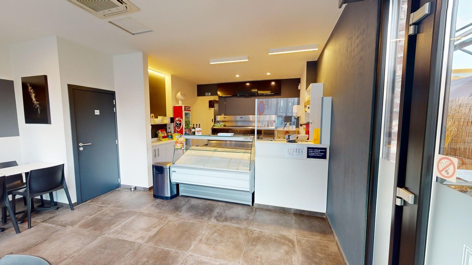 Handelspand (frituur) met gerenoveerde woning! foto 3