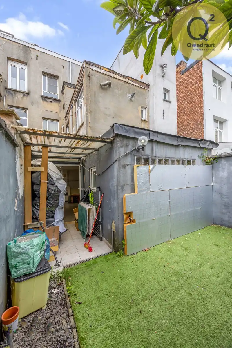 huis met 6 slpks, 2 badkamers, 2 keukens en stadstuintje foto 8