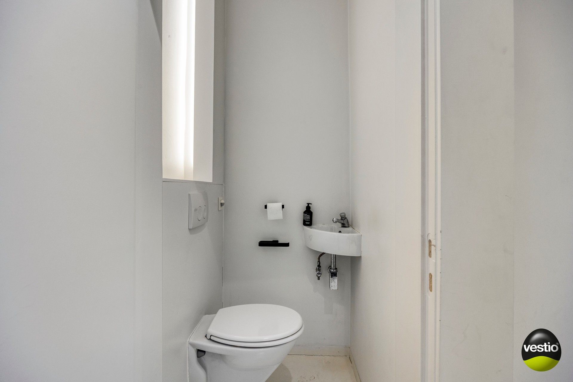 Architecturaal handelspand met bovenliggend (casco) appartement - Aldestraat 54. foto 11
