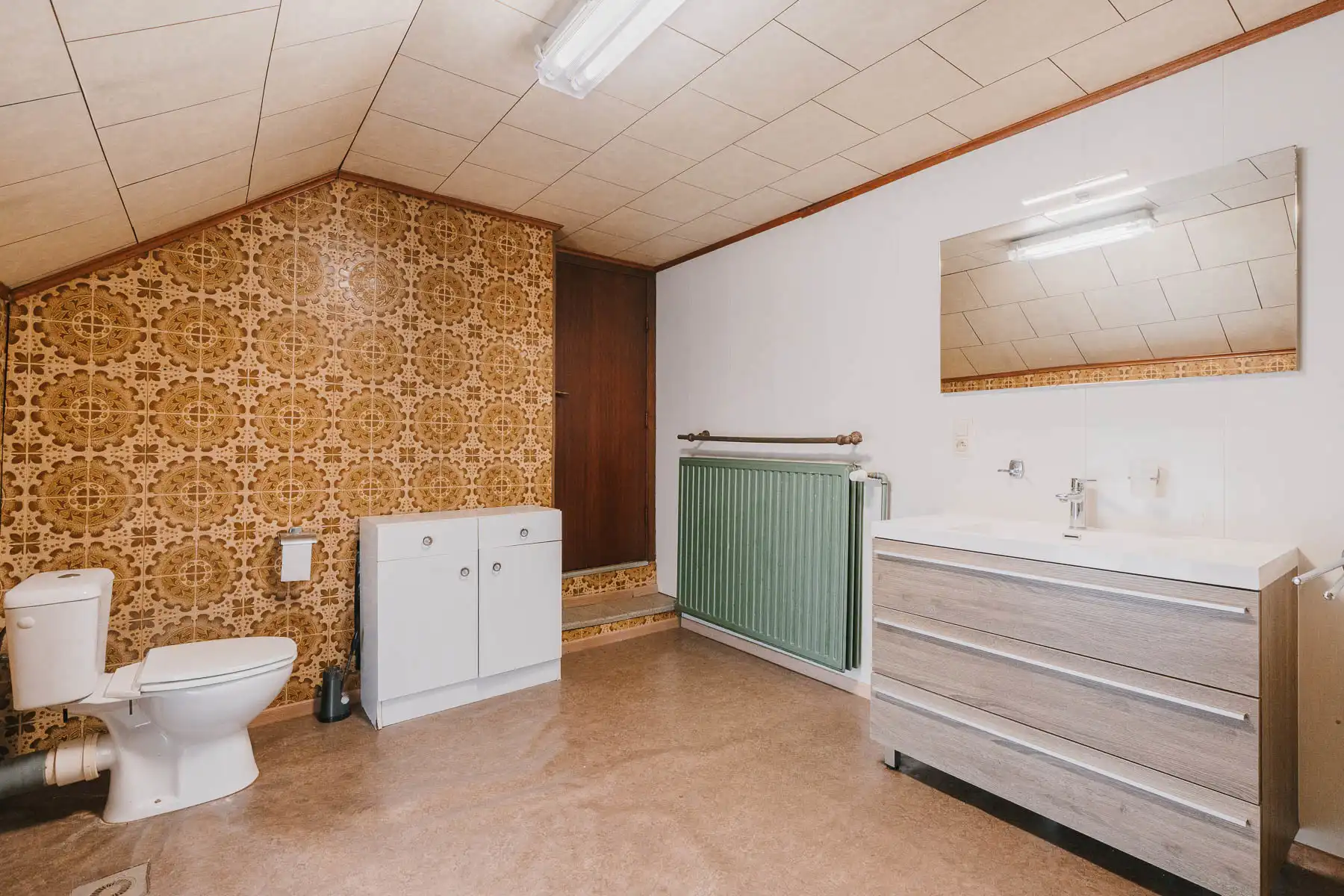 Karaktervolle woning met veel potentieel op toplocatie foto 20