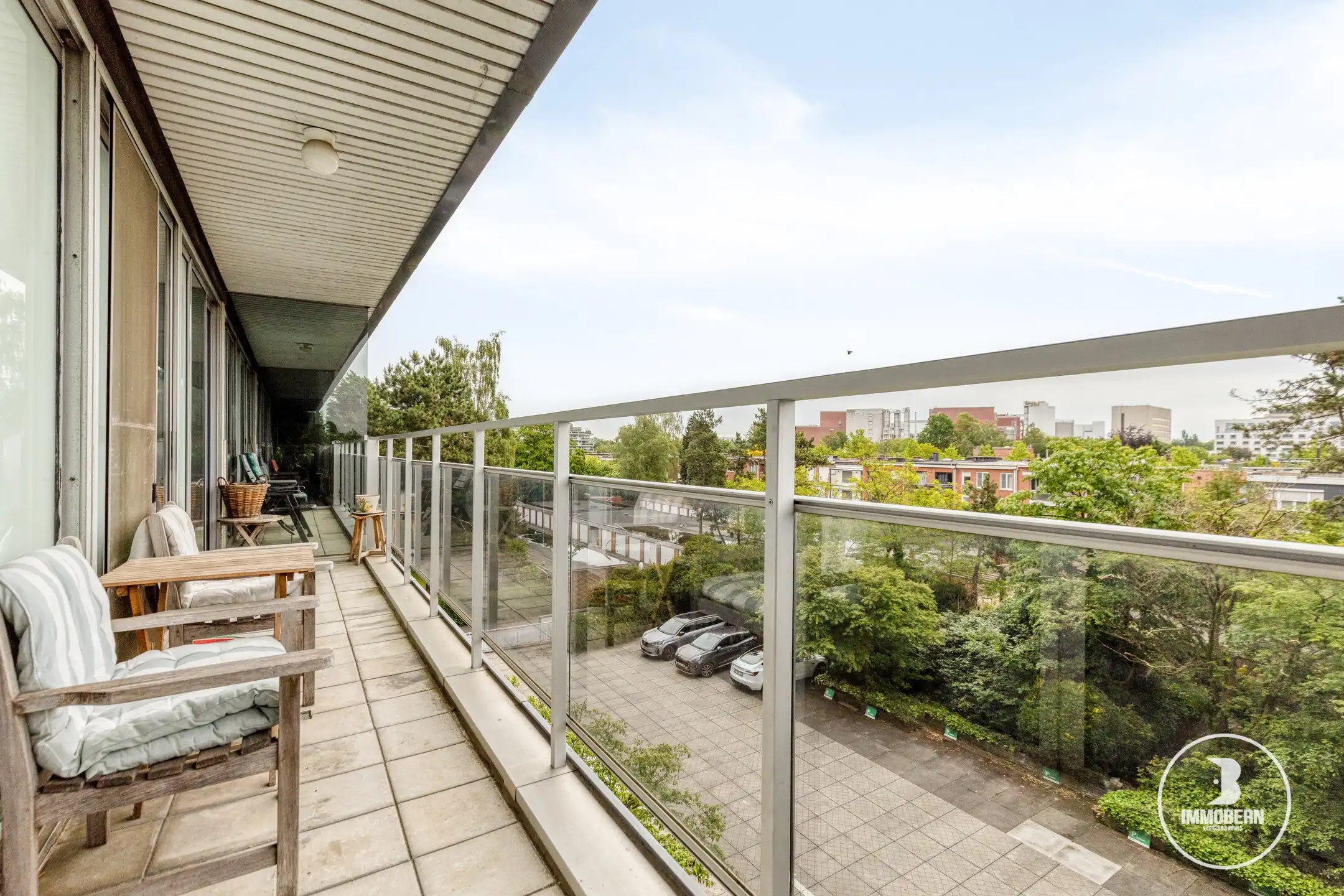 Ruim appartement met 2 terrassen en autostaanplaats foto 8