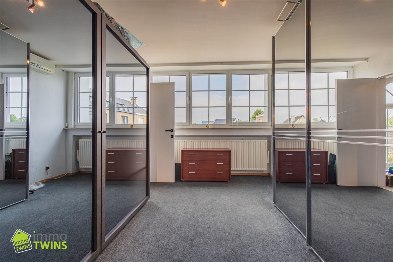 Ruime Vrijstaande Woning met 4 slpks foto 14