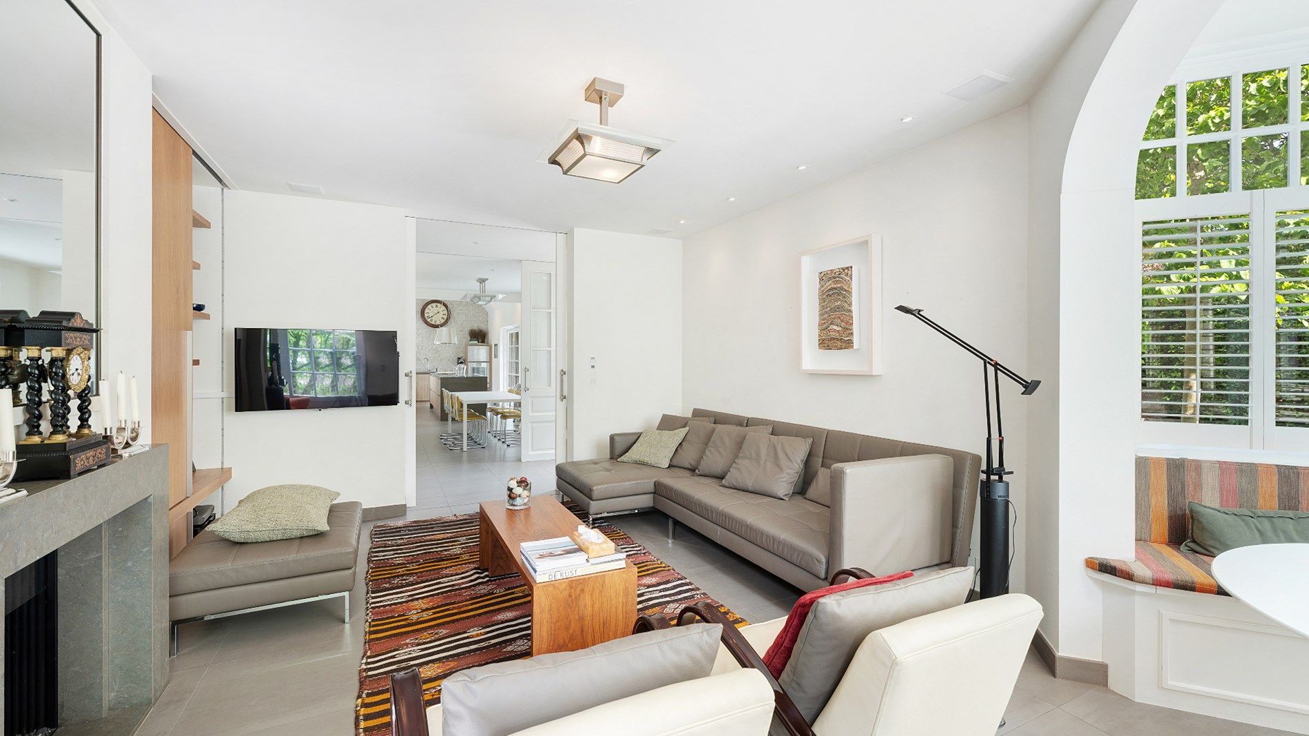 Charmante koppelvilla gelegen op 250 meter van het strand en vlakbij de Kustlaan en het Albertplein te Knokke-Zoute. foto 7