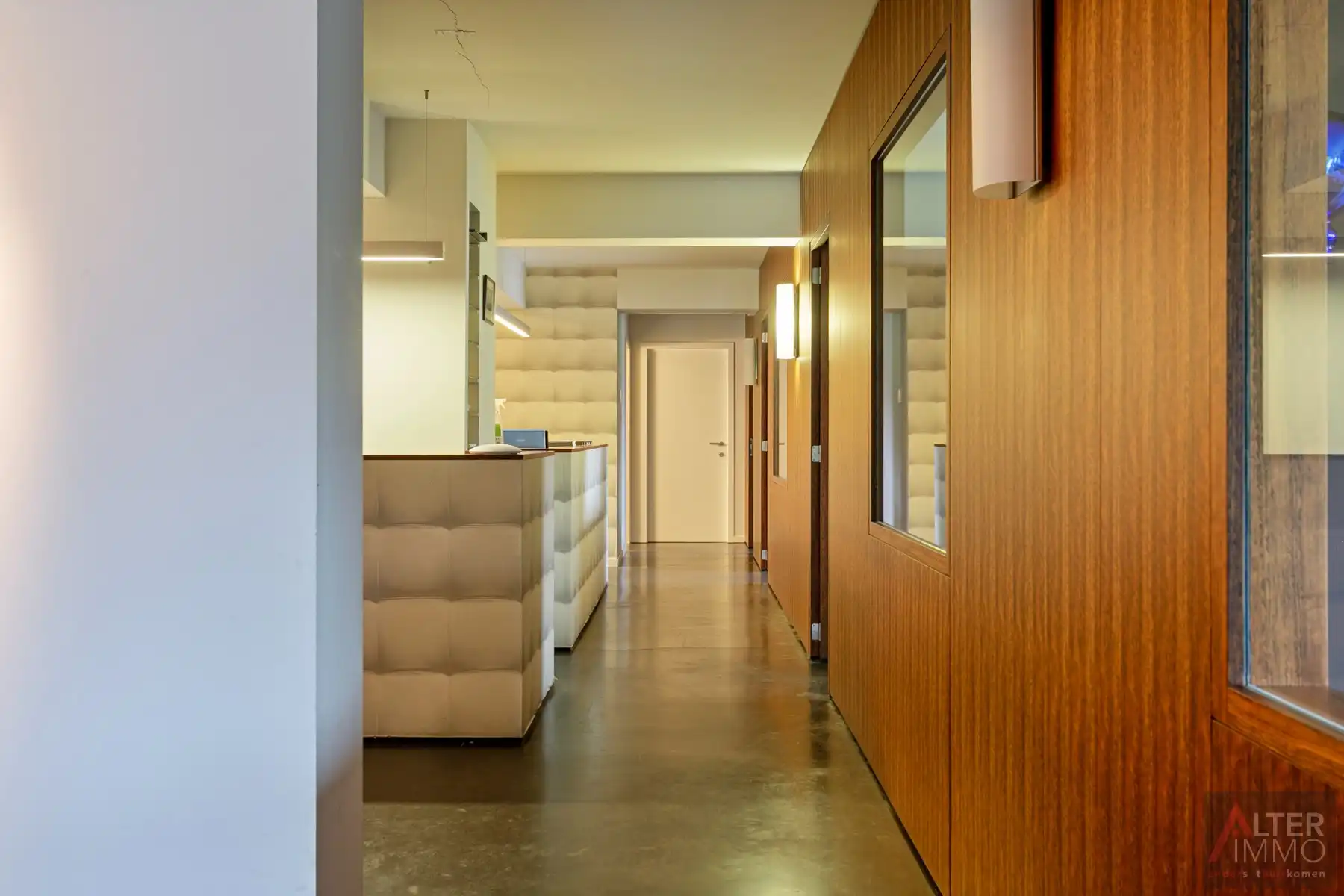 Bedrijfspand met appartement op toplocatie met uiterste visibiliteit! foto 17