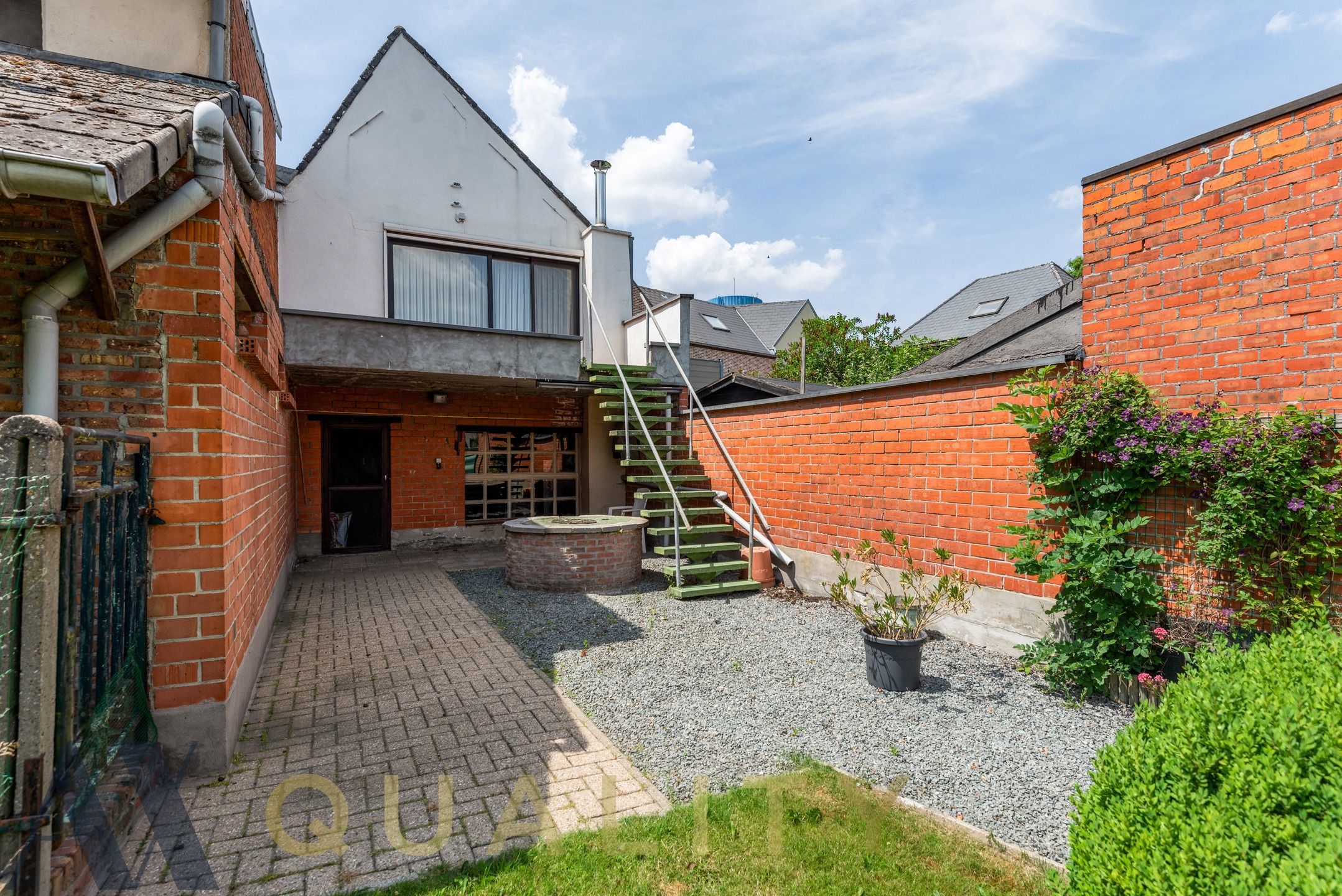 Bel-etage woning met tuin en 4 en suite slaapkamers foto 5