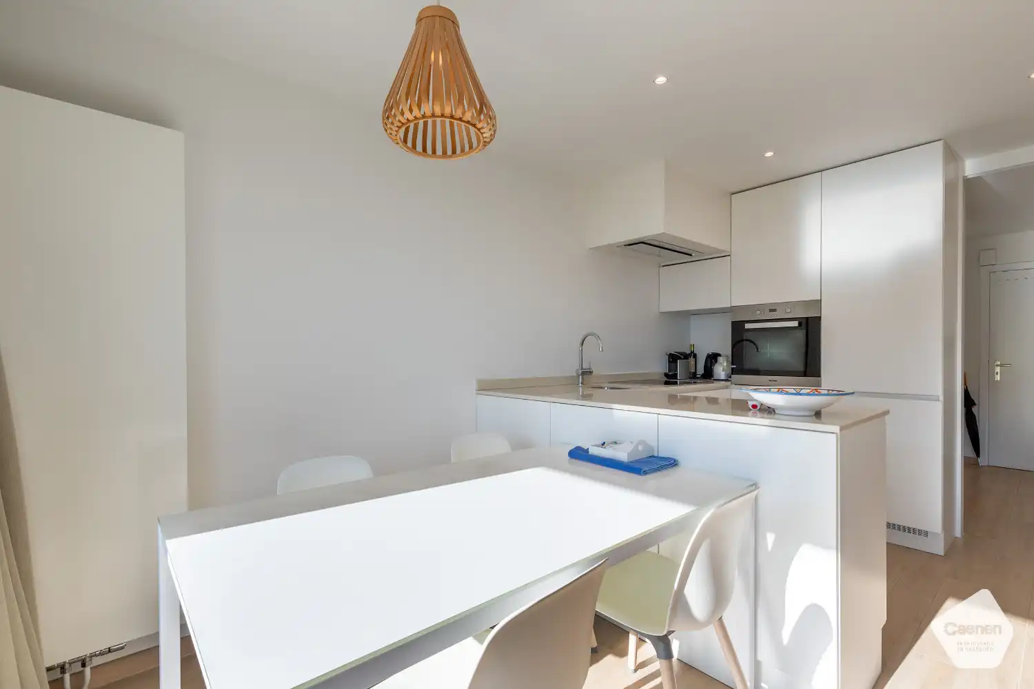 Fantastisch gerenoveerd, zuid-gericht appartement met 1 slaapkamer foto 5