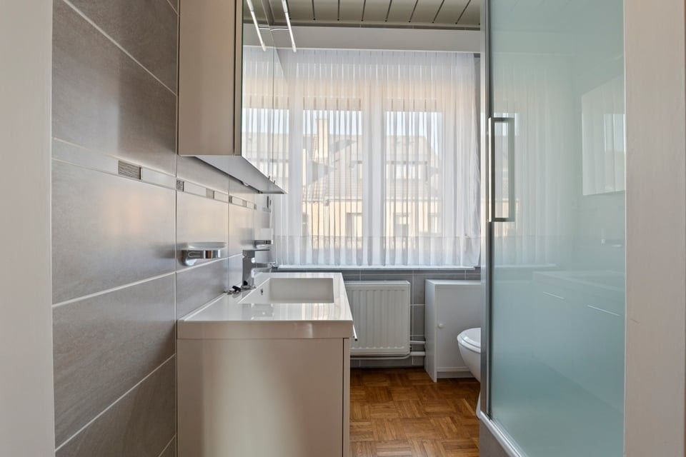 CHARMANTE, INSTAPKLARE WONING MET 3 SLAAPKAMERS, GROTE ZOLDER EN GEEZELLIGE BUITENRUIMTE foto 25