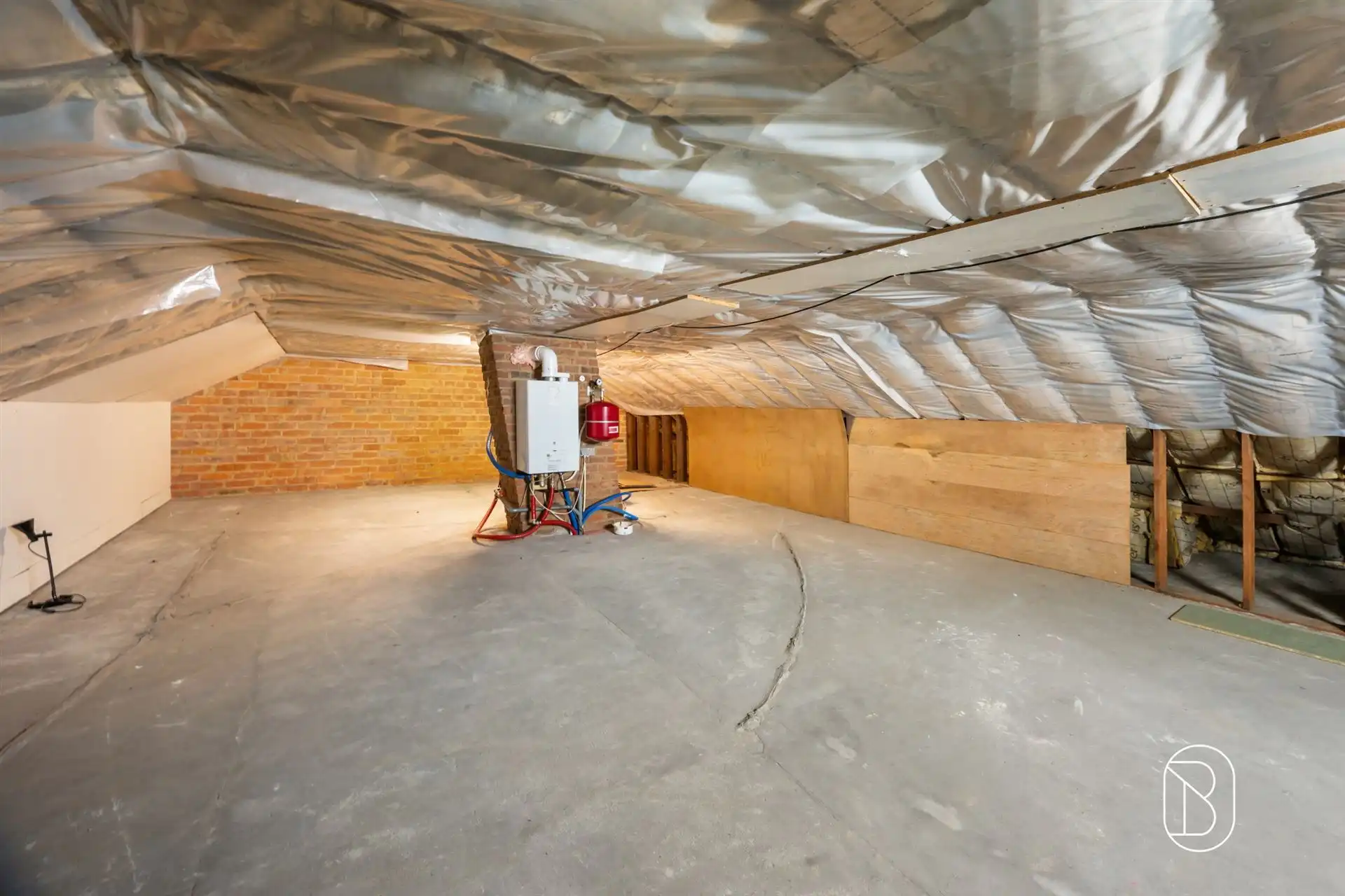 Ruime bungalow met 3 slpk, garage en tuin in Berchem foto 12