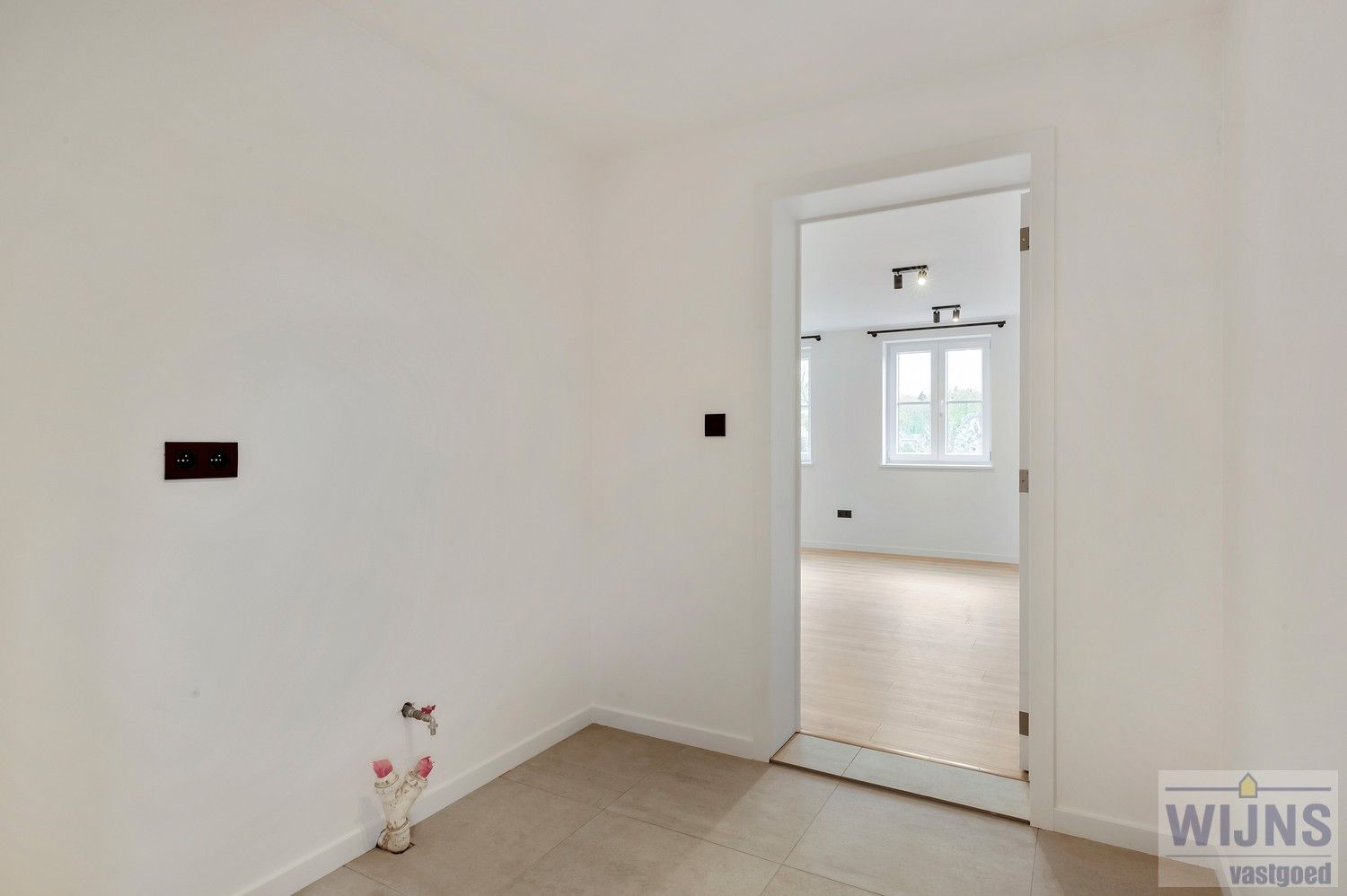 Prachtig gerenoveerde woning met 3 slpkm foto 21